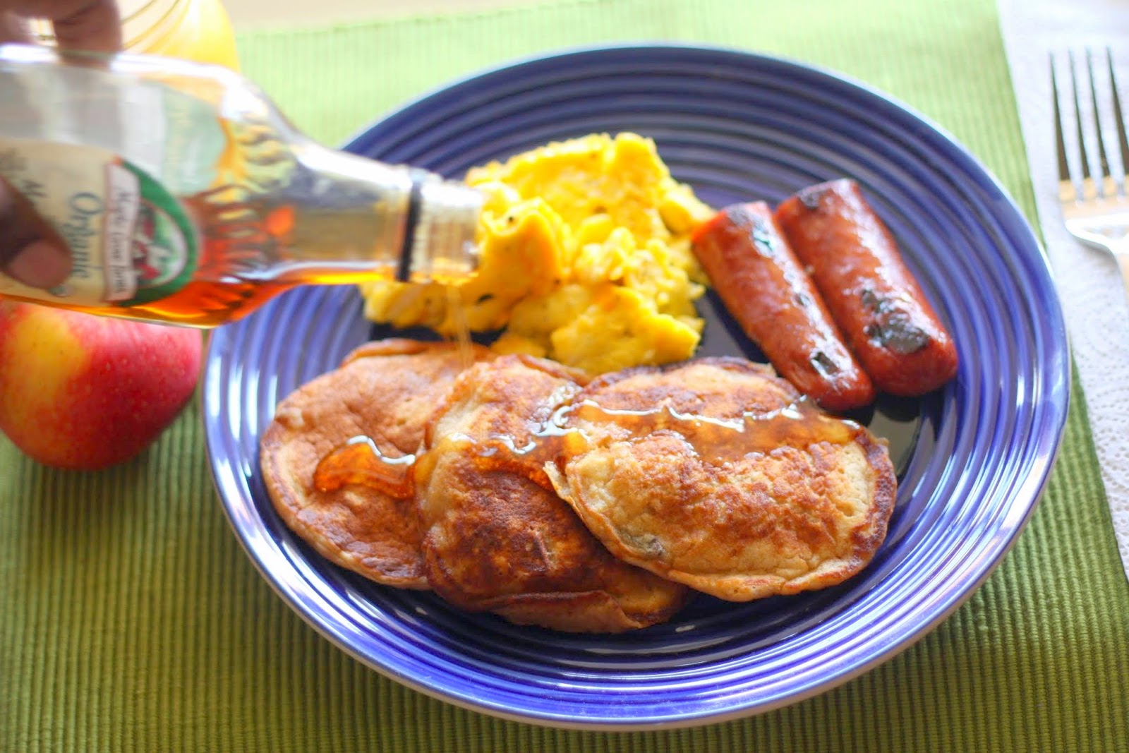 Mangio da Sola Applesauce Pancakes