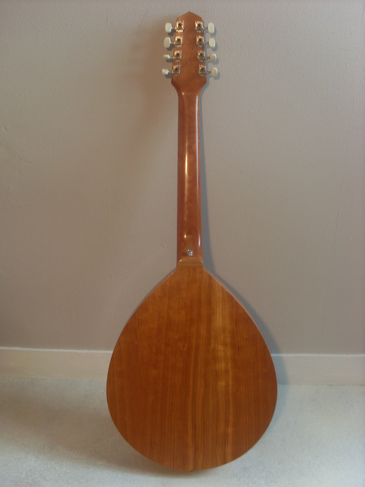 Collection d'instruments à cordes Photo n°23 Bouzouki