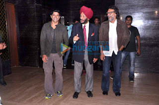 Sonam Kapoor & Farhan Akhtar at 'Bhaag Milkha Bhaag' audio release 