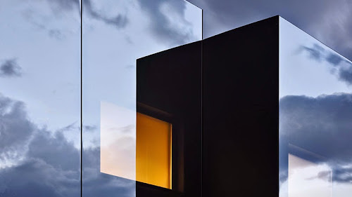 Mirror Houses by Peter Pichler Mirror Houses by Peter Pichler