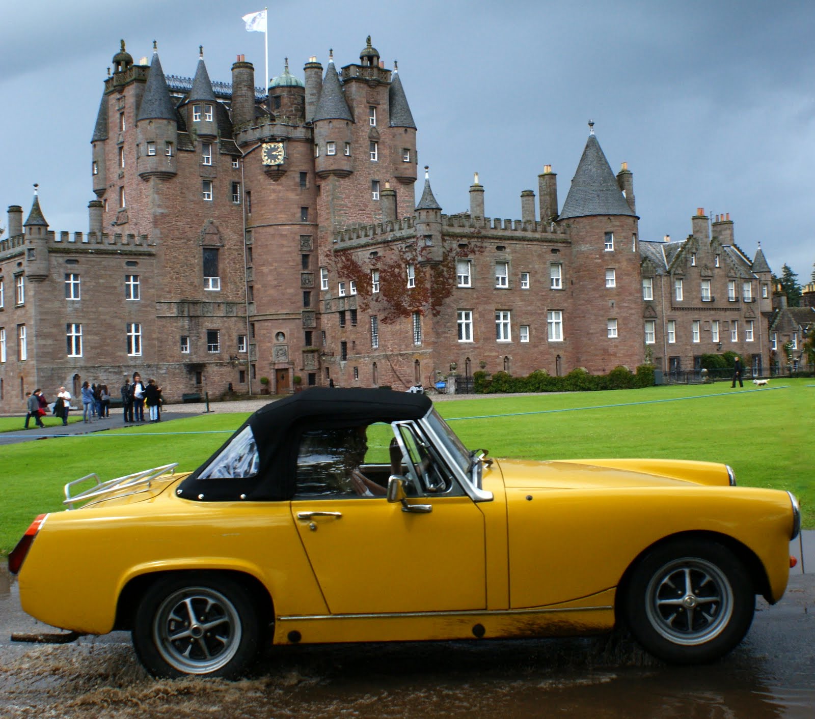 Tour Scotland Photographs Tour Scotland Photographs Sports Cars Glamis Castle Scotland July 9th
