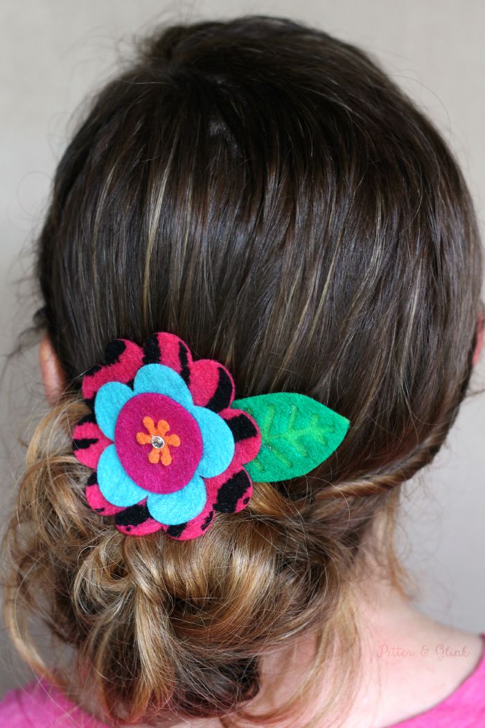 Handmade Felt Flower Hair Clips--The perfect inexpensive accessory for the little girl in your life! www.pitterandglink.com