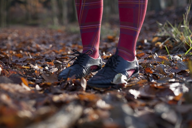 Forever 21 cut out brogue shoes with tartan tights autumn leaves Forever 21 cut out brogue shoes with tartan tights autumn leaves
