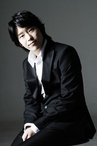 All About Korea: Profile Uhm Ki Joon