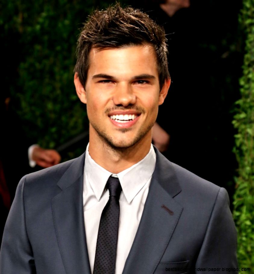 Taylor Lautner 2013