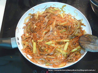 verduras rehogadas para fideos de arroz