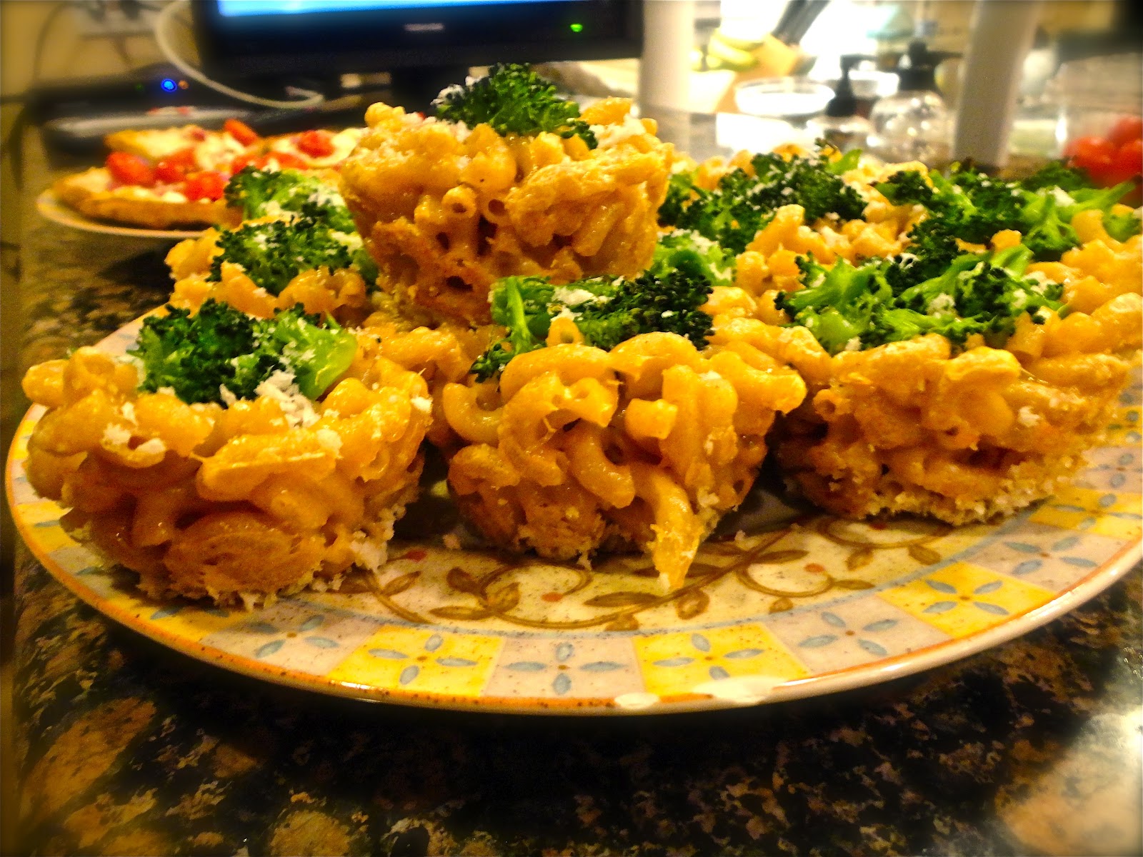 BinomialBaker Mac N Cheese Cupcakes