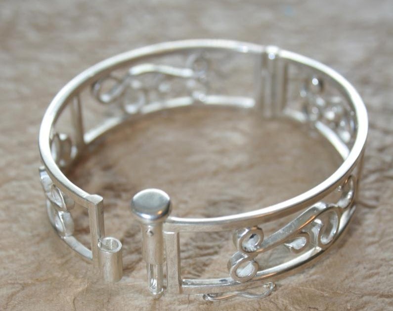 Hammer and Tongs Hinged Construct Bracelet and split pin