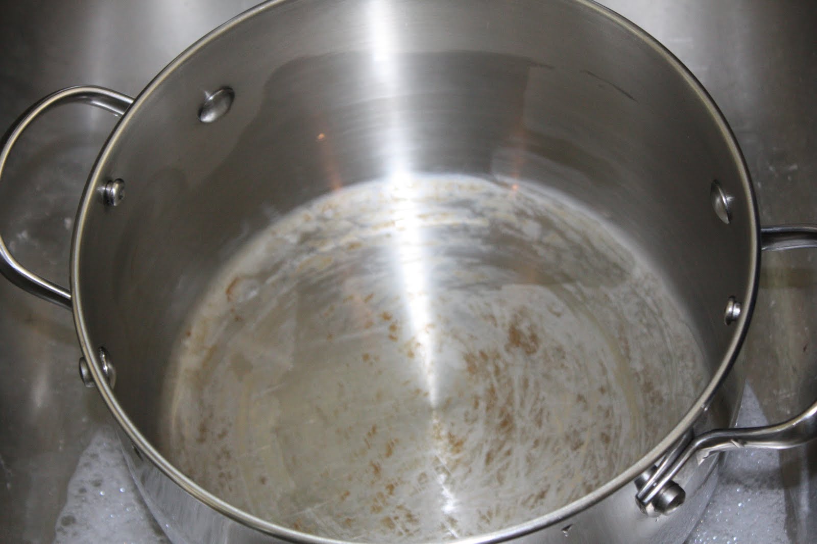 A Slice of Smith Life I Cleaned This Pot With What???