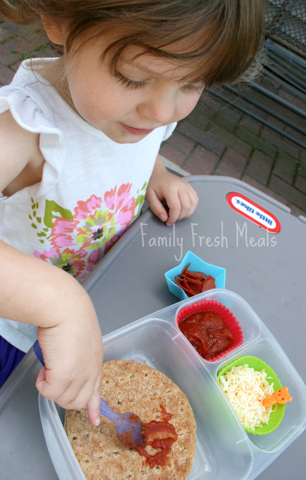 Make Your Own Pizza Lunchable Family Fresh Meals
