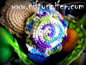 http://www.niftynnifer.com/2013/09/free-crochet-fancy-scrubby-by.html