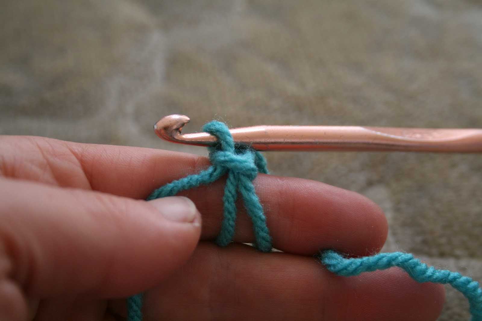 Blue Corduroy: crochet basics {the magic circle}