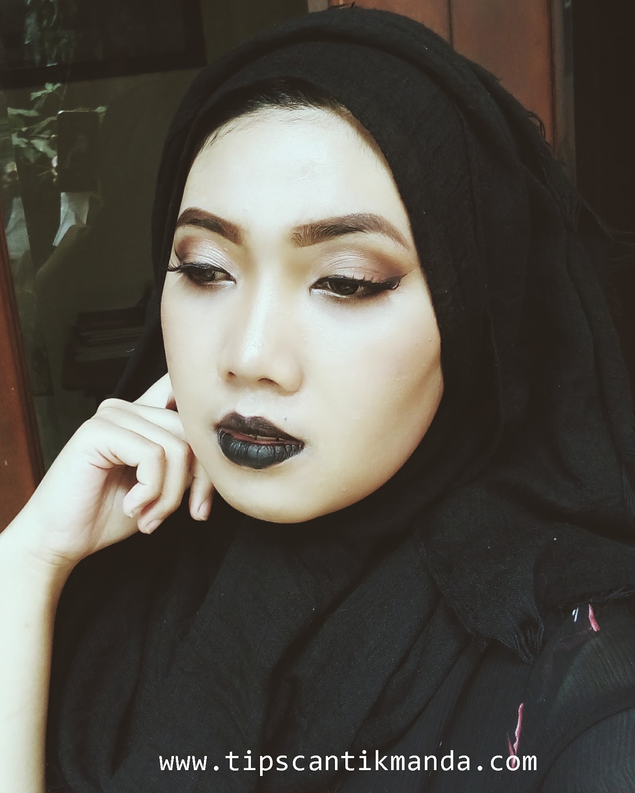 Tips Cantik by Amanda an Indonesian Beauty Blogger DIY Black Lipstick
