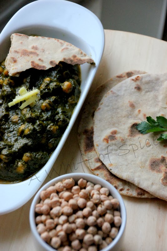 Saag Chole Chickpea in a creamy Spinach Gravy