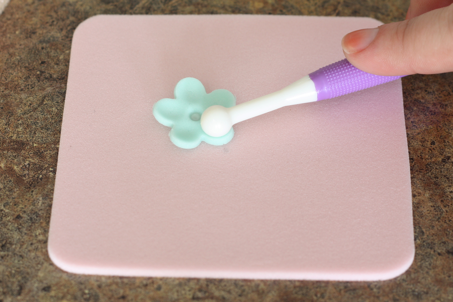 That Winsome Girl DIY Gum Paste Flowers Tutorial