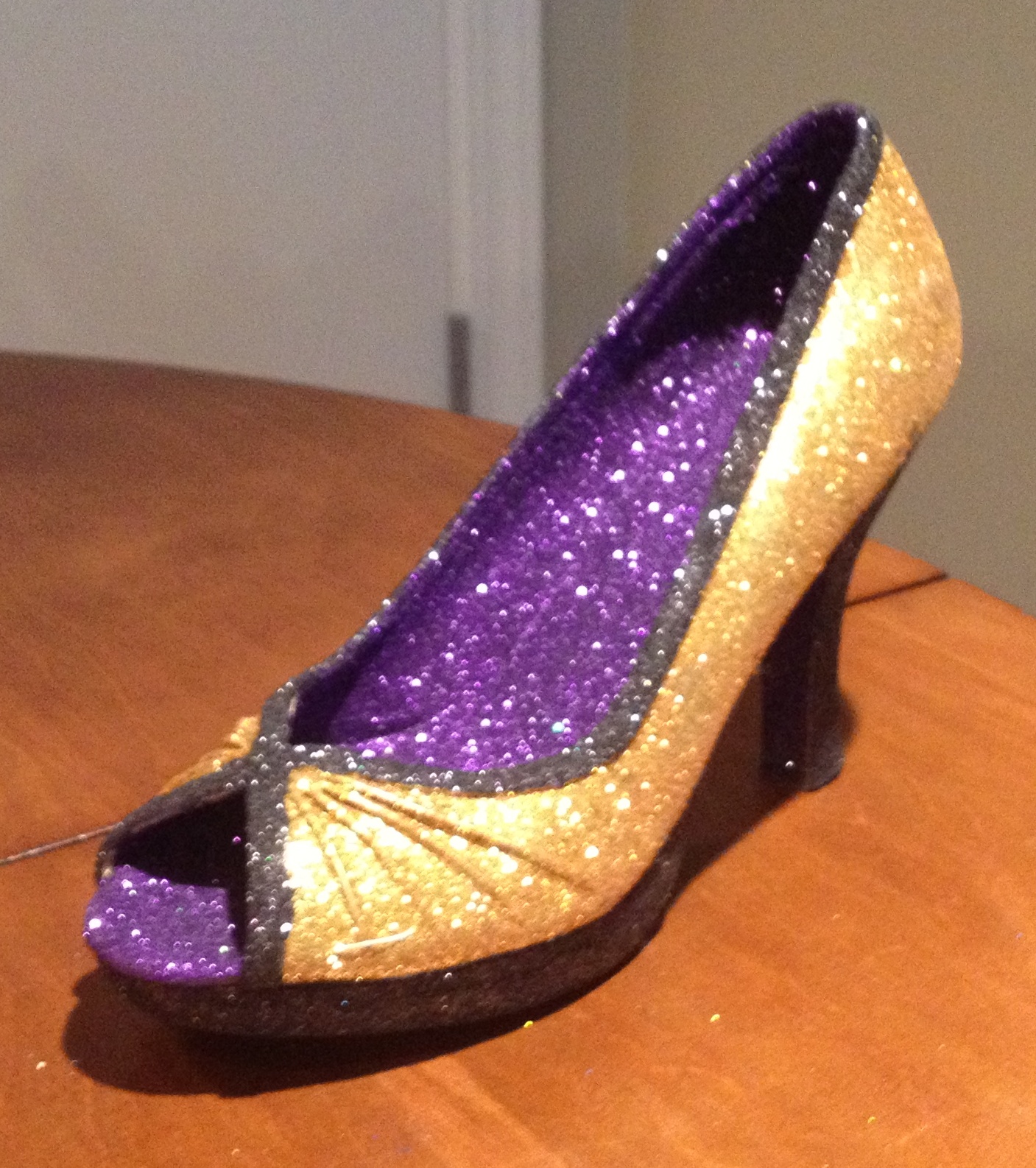 Confessions of a glitter addict Black &amp; Gold &amp; Purple Shoe