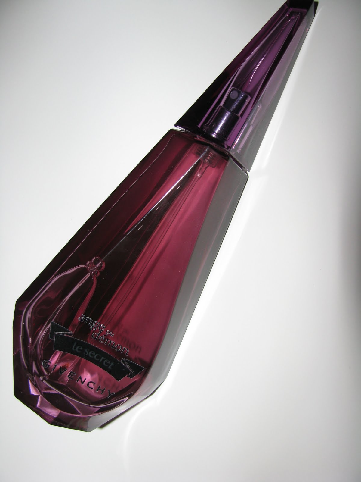 Ange ou Demon ROT - Parfum-Forum
