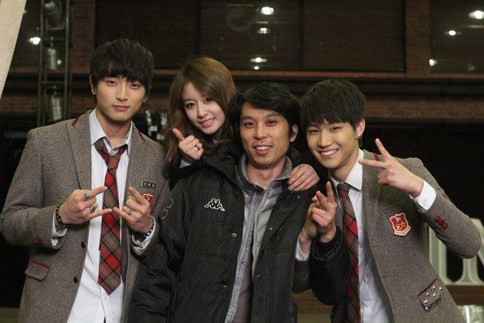 T-ara Jiyeon's photos with the cast and crew of 'Dream High 2' | T-ara