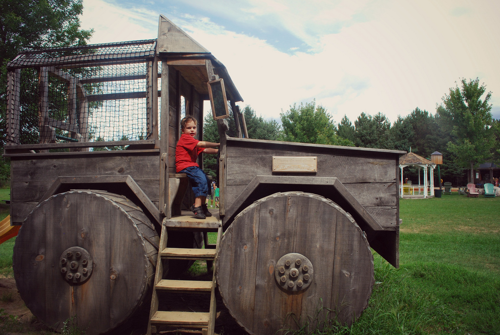 the boo and the boy saunders farm and the toronto zoo