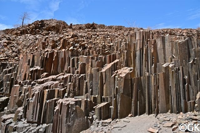 Basaltsäulen, auch als Orgelpfeifen bezeichnet.