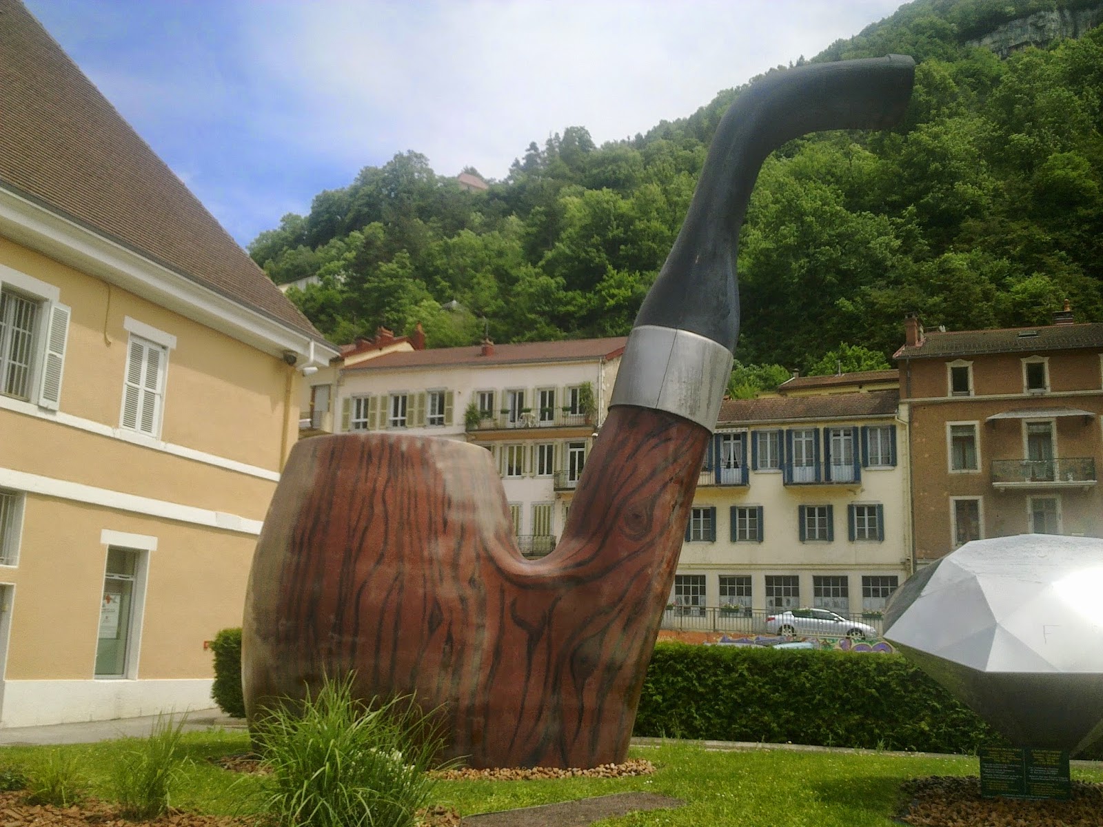 PIPE GAZETTE, pour les fumeurs de pipe > Intronisations et championnat SaintClaude fête la pipe