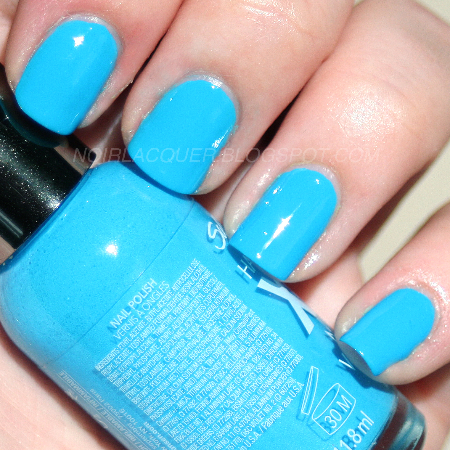 NOIR LACQUER Sally Hansen Blue Me Away!