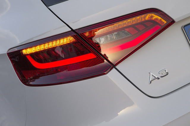задний стапак Audi A3 Sportback 2014