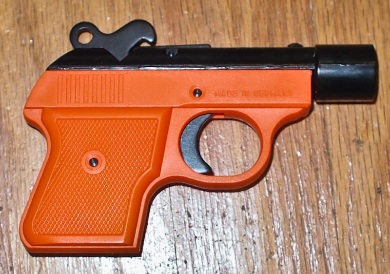 The Casual Shooter Blank Guns, Gas Guns, Flare Guns and Cheap .22s