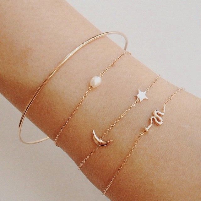 V A L E J E W E L R Y SIMPLE BRACELETS