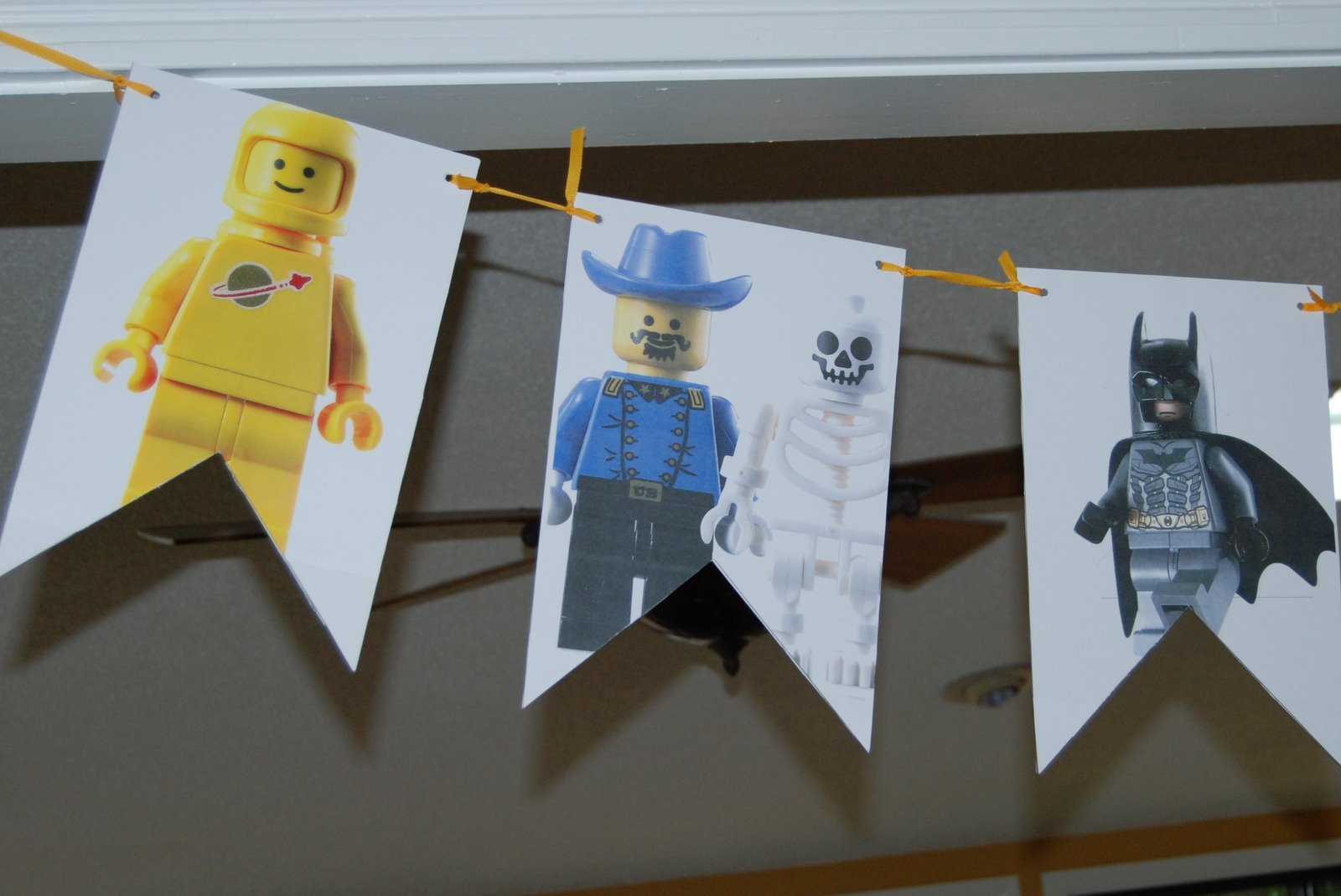 a blonde and 3 boys: Lego Party Prep Part 2