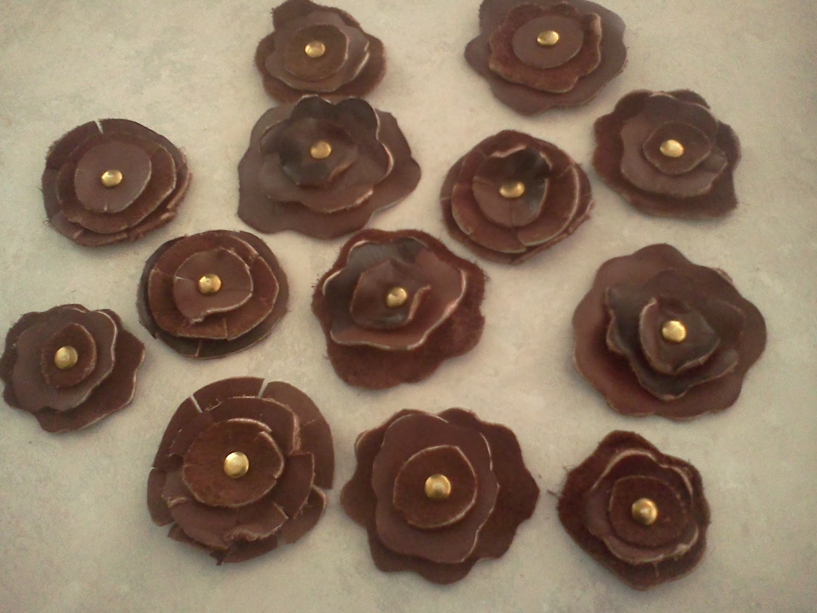 B2atRandom Really Easy and Cute DIY Leather Flowers