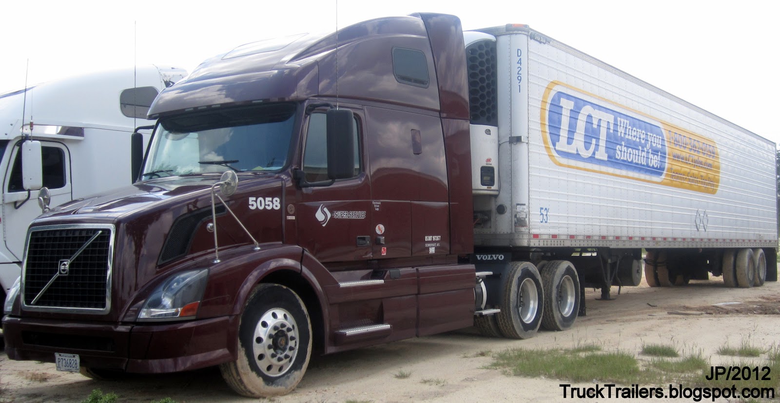 TRUCK TRAILER Transport Express Freight Logistic Diesel Mack Peterbilt Kenworth Volvo