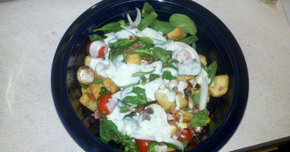 The Big Pink Pig Spinach Salad with Low Fat Horseradish Ranch