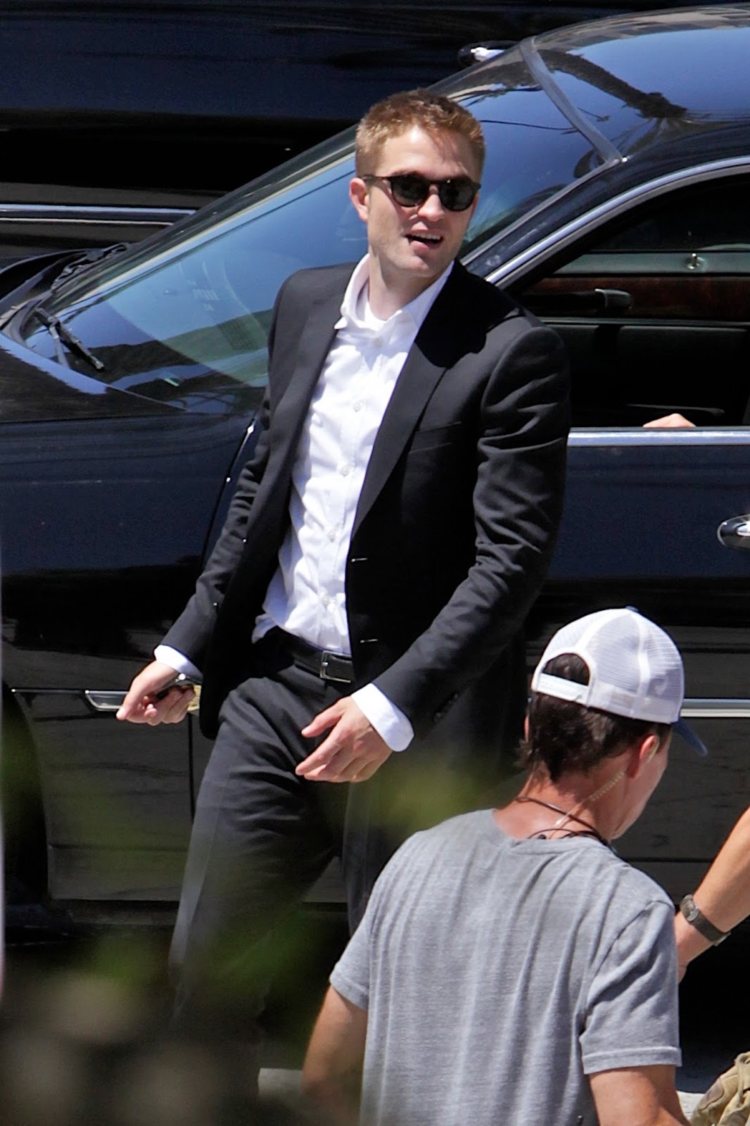 18 Agosto - Nuevas imágenes HQ de Rob en el set de "Map to the Stars" en LA!!! (17 Agosto) PattinsonlifeNEWMTTSLApt2+(12)