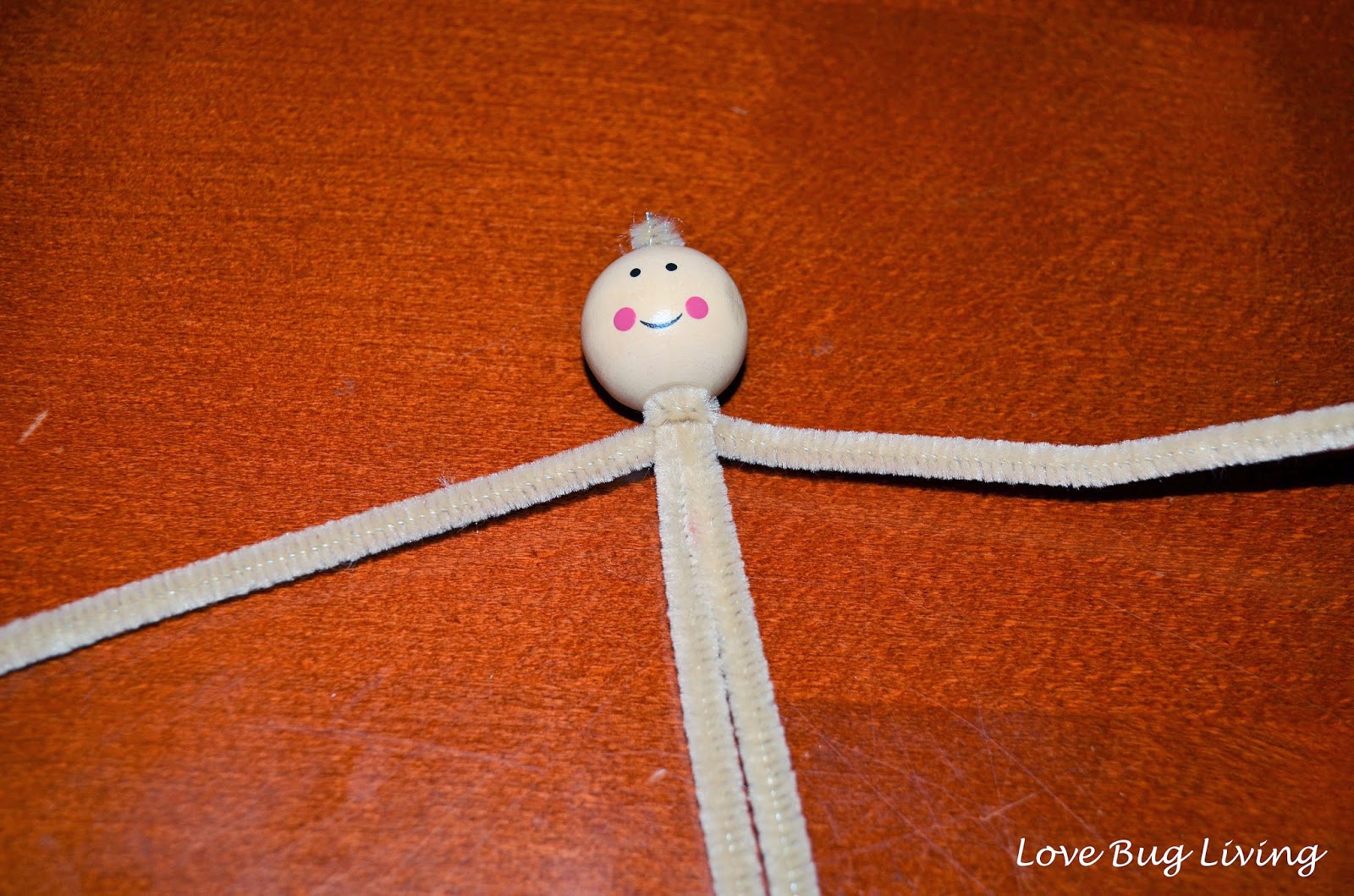 Love Bug Living Pipe Cleaner & Felt Leprechaun Family