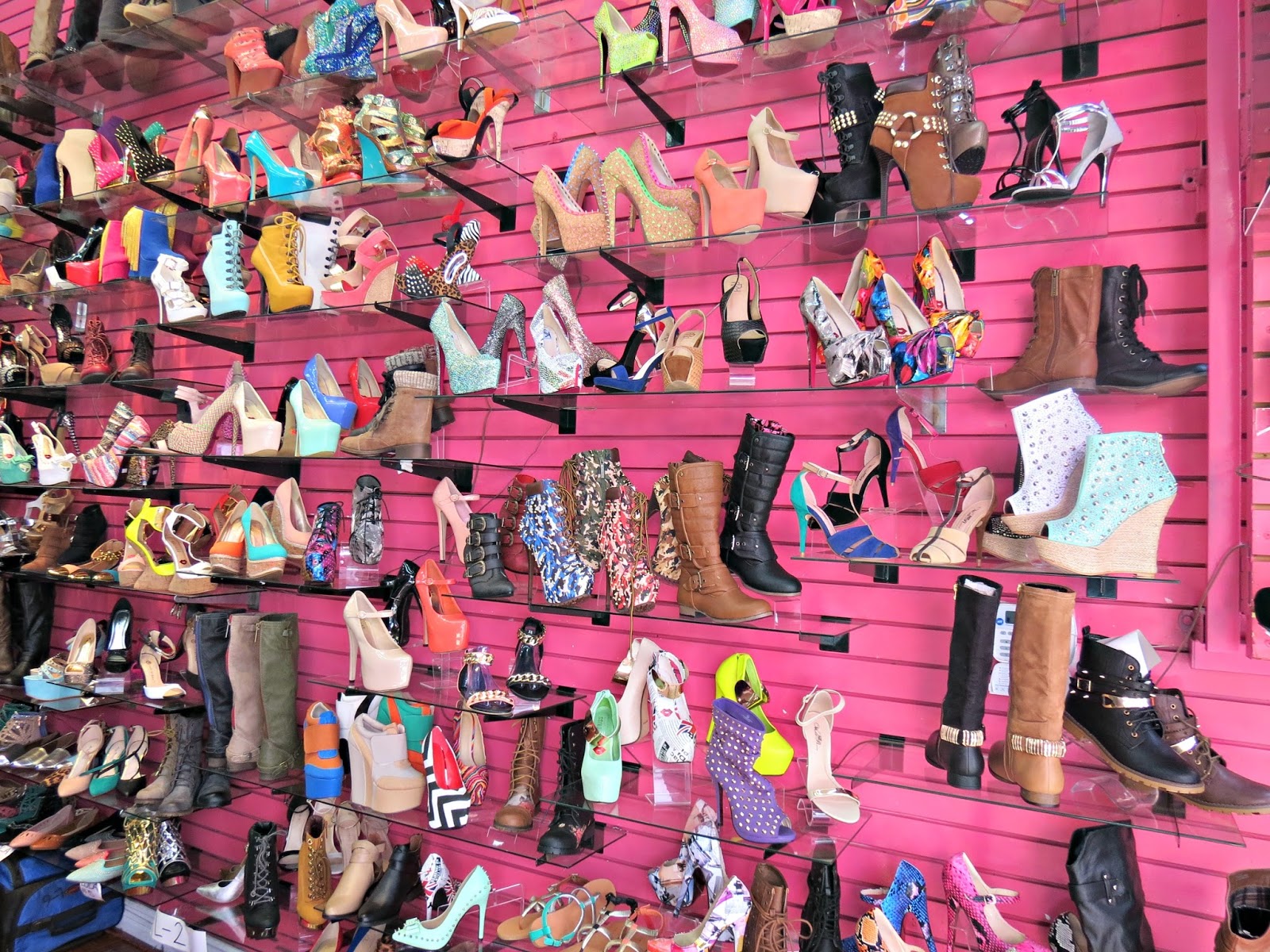 The Santee Alley The Santee Alley Loves Lola Shoetique