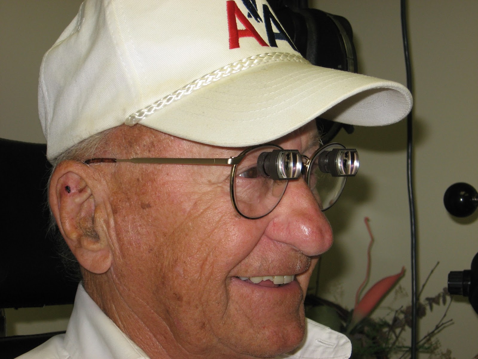 Low Vision Eyeglasses Vision Improving