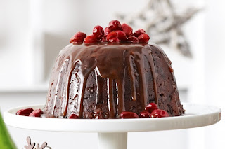 Christmas pudding with cranberry toffee sauce Recipe Christmas pudding with cranberry toffee sauce Recipe