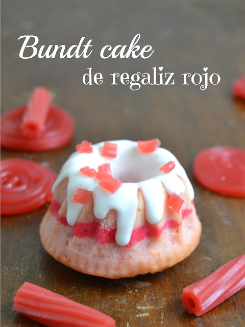 Mini Bundt Cakes De Regaliz Rojo
