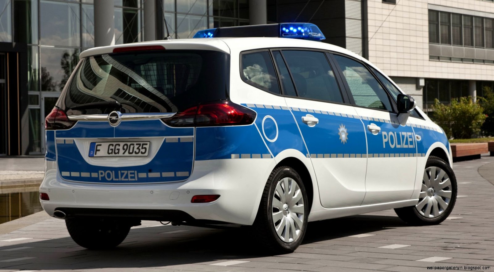 Opel Zafira Tourer Polizei 32299 Opel Zafira Tourer Polizei 32299