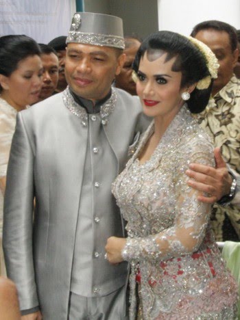 Kebaya Krisdayanti