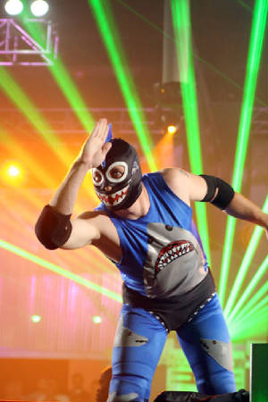 http://3.bp.blogspot.com/-3WX6N8Y81-Q/TXAifb_vH_I/AAAAAAAAAD4/EKInO6eiJDE/s1600/Shark-Boy-tna-superstar-3%255B1%255D.jpg