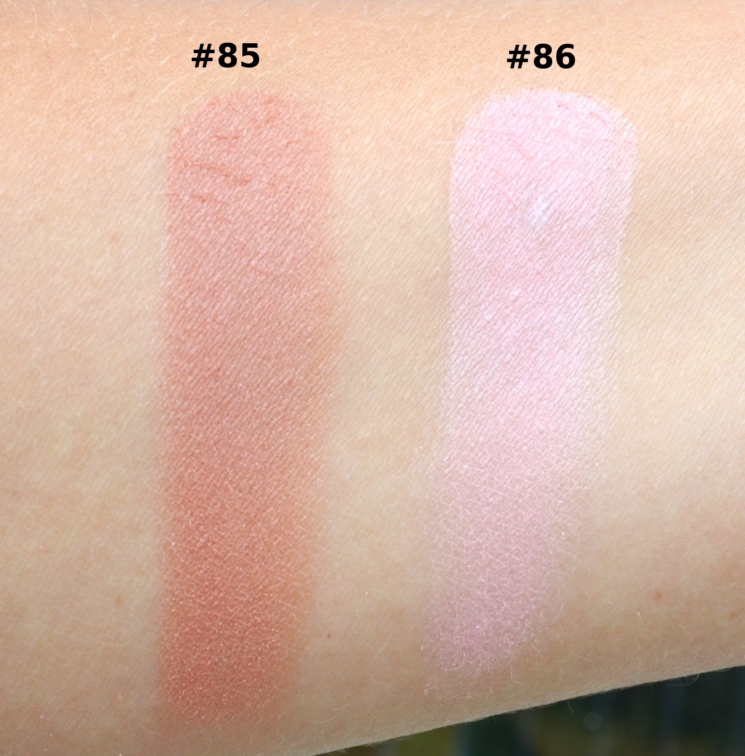 Chanel Joues Contraste Powder Blush in 86 Discretion Review and Swatch, Front Row Beauty