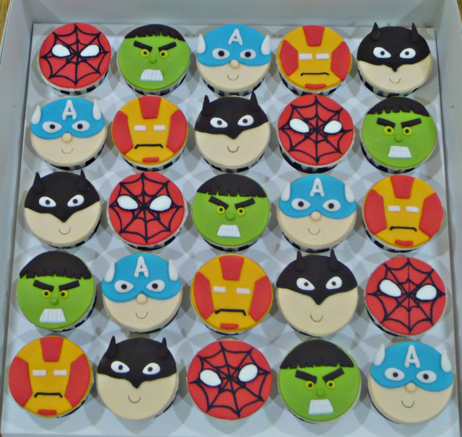 Jenn Cupcakes & Muffins Avengers Cupcakes