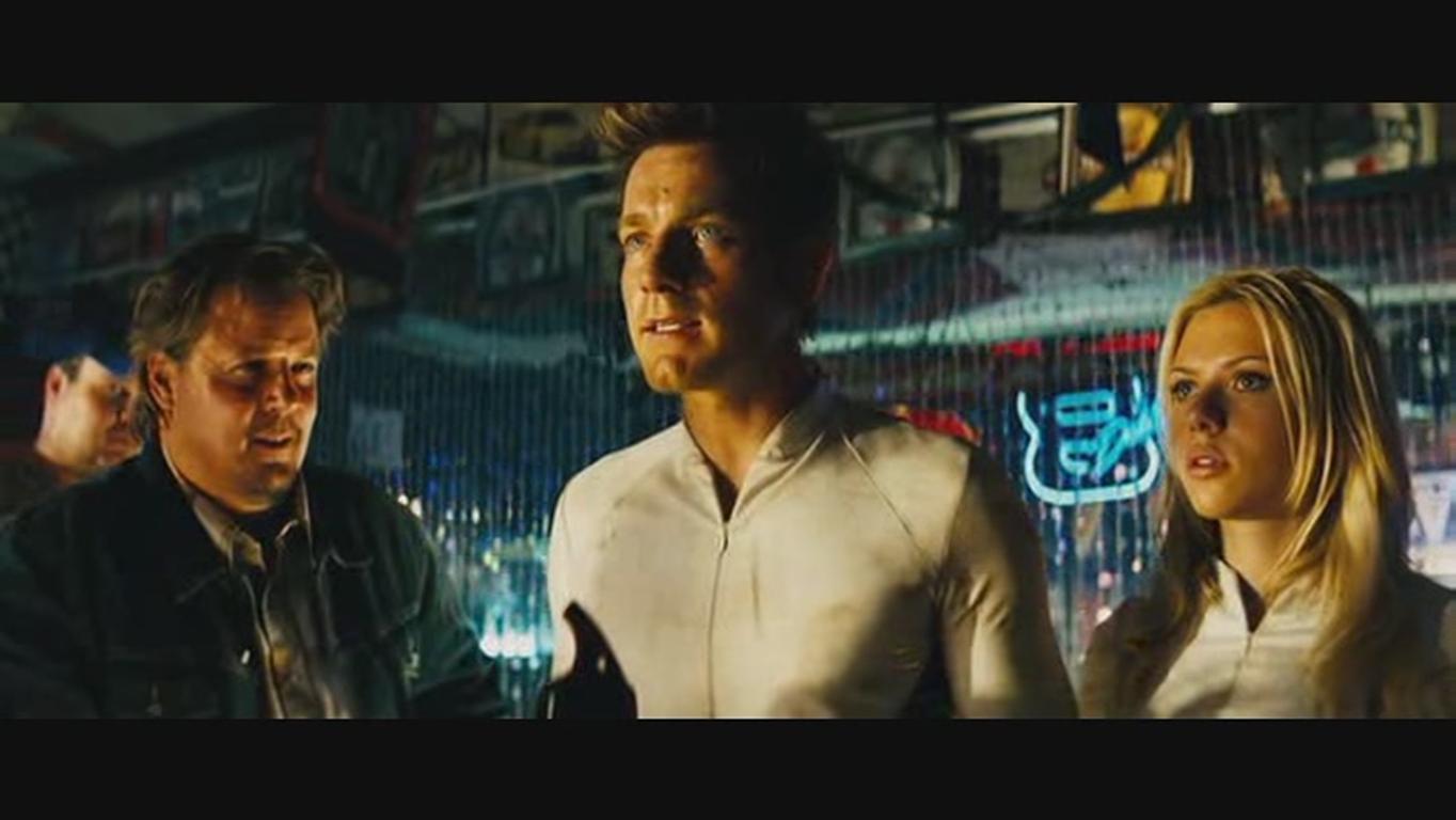 http://3.bp.blogspot.com/-3XjXW5Va3fM/TyTzmVWF-iI/AAAAAAAAAdQ/ozeDHAgV7Mk/s1600/The+Island+Ewan+McGregor+and+Scarlet+Johansson.jpg