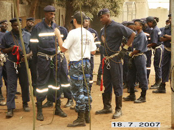 Participação no projeto de reconstrução nacional da Republica de Angola.