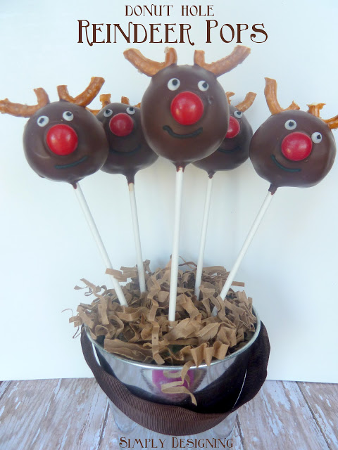 reindeer donut pops 01a 20 Festive Holiday Treats 59