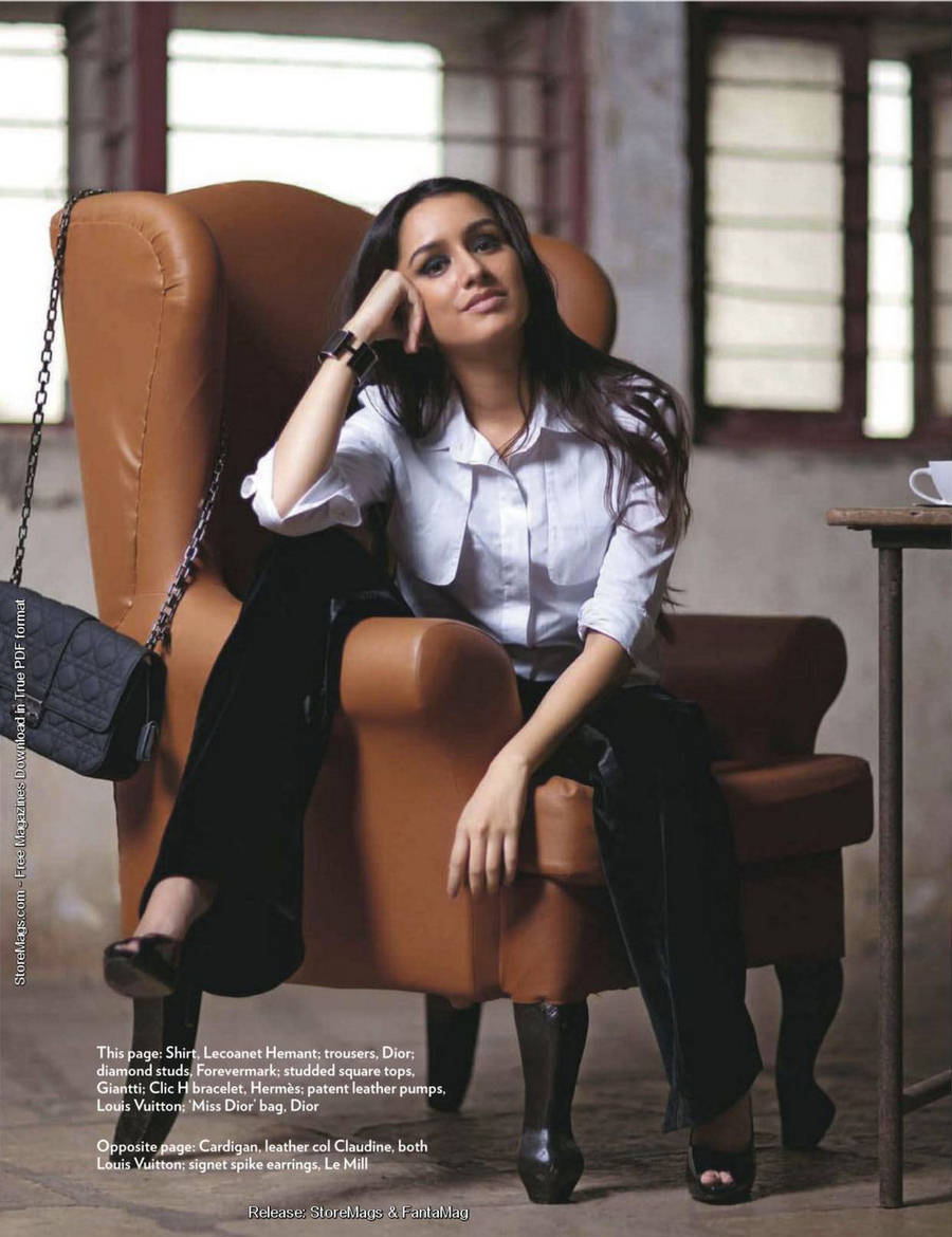 http://3.bp.blogspot.com/-3bRVYdCTVFQ/TtIQ8vvEEDI/AAAAAAAAAlg/SIQiUsc1poA/s1600/Shraddha-Kapoor-Marie-Claire-3.jpg