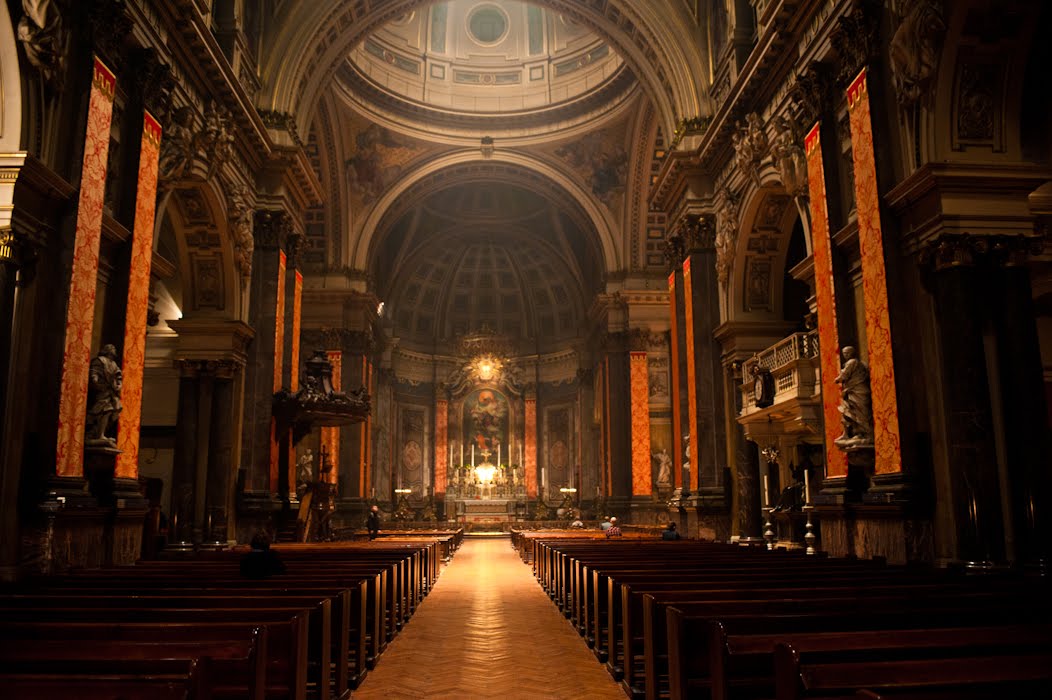 Neli Prahova Catholic Christening Photography in Brompton Oratory