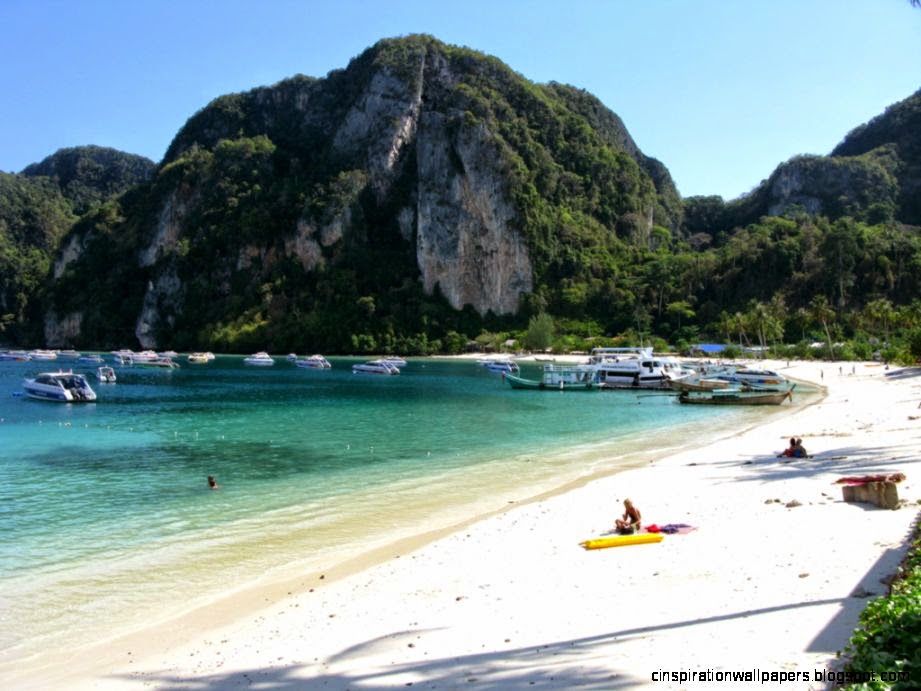 Mama Beach Residence Hotel beach picture in Koh Phi Phi Don by Mama Beach Residence Hotel beach picture in Koh Phi Phi Don by